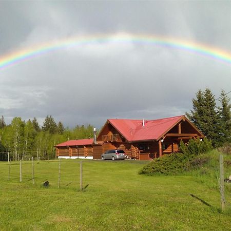 Cariboo Log Guest House Lac La Hache Exterior foto