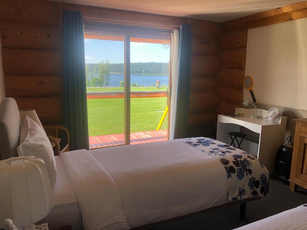 Cariboo Log Guest House Lac La Hache Exterior foto